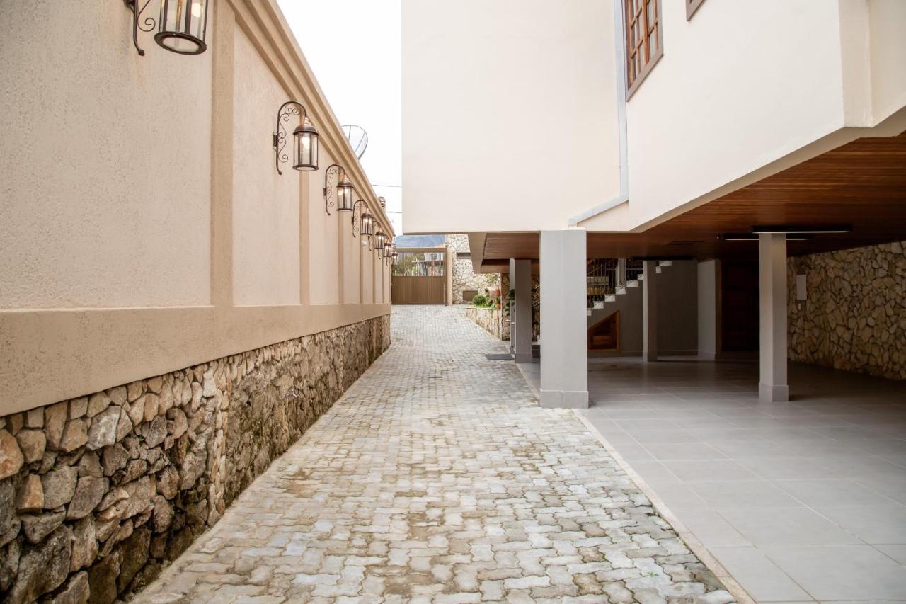 Espaco 250 - Apto Mobiliado, 3 Quartos, Sendo Uma Suite, Banheiro Social, Cozinha Completa, Sala De Estar, Ar Condicionado, Tv E Internet Тірадентіс Екстер'єр фото
