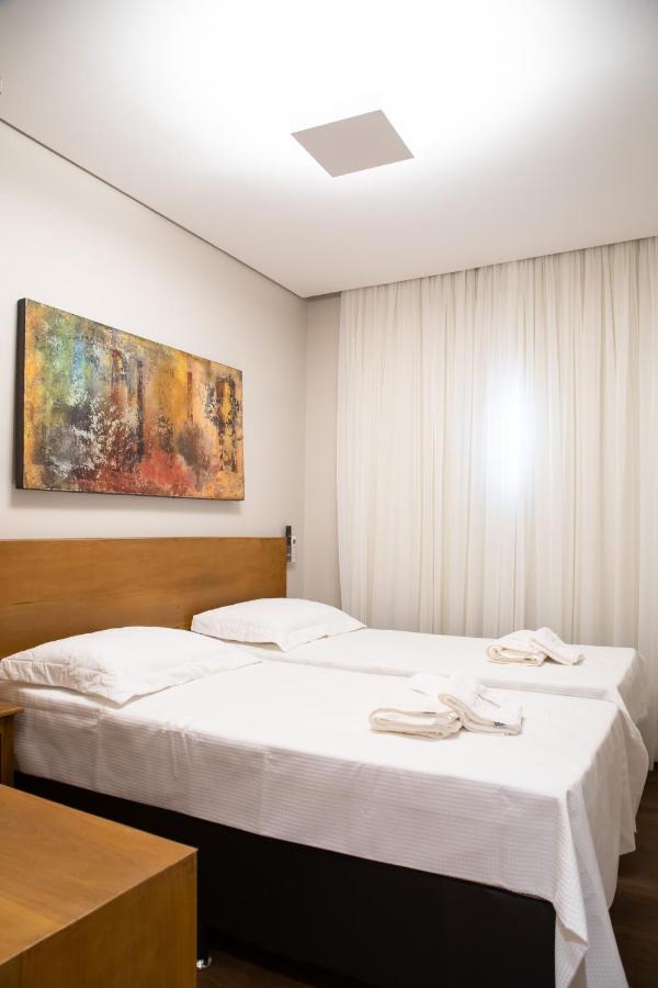 Espaco 250 - Apto Mobiliado, 3 Quartos, Sendo Uma Suite, Banheiro Social, Cozinha Completa, Sala De Estar, Ar Condicionado, Tv E Internet Тірадентіс Екстер'єр фото