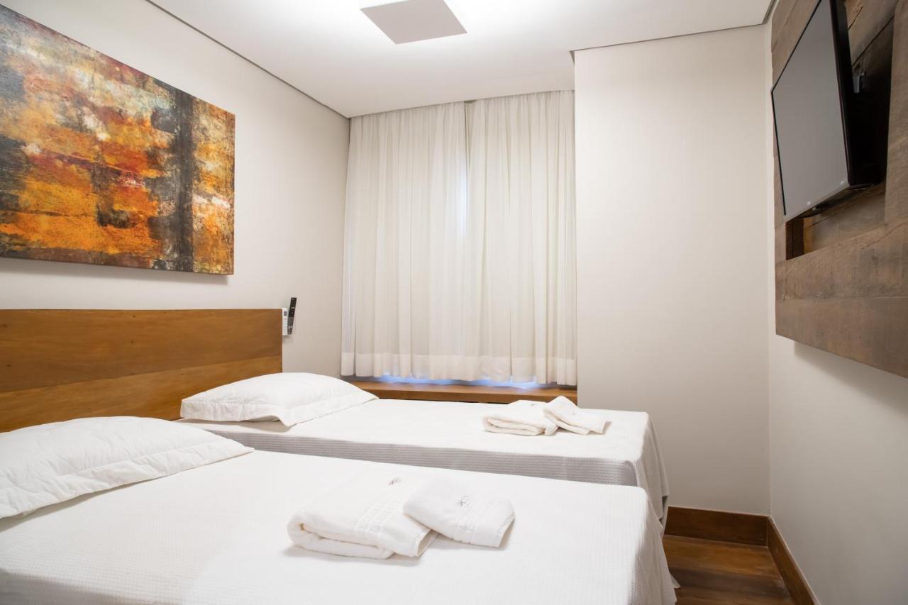 Espaco 250 - Apto Mobiliado, 3 Quartos, Sendo Uma Suite, Banheiro Social, Cozinha Completa, Sala De Estar, Ar Condicionado, Tv E Internet Тірадентіс Екстер'єр фото