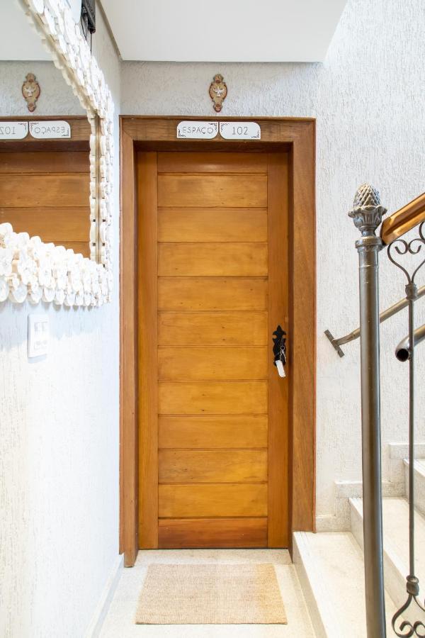 Espaco 250 - Apto Mobiliado, 3 Quartos, Sendo Uma Suite, Banheiro Social, Cozinha Completa, Sala De Estar, Ar Condicionado, Tv E Internet Тірадентіс Екстер'єр фото
